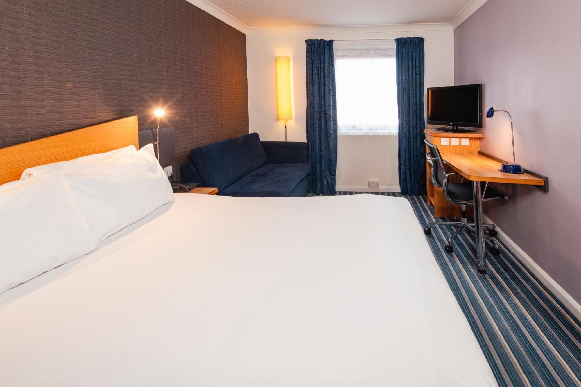 Holiday Inn Express London Chingford, An Ihg Hotel Waltham Forest Kültér fotó