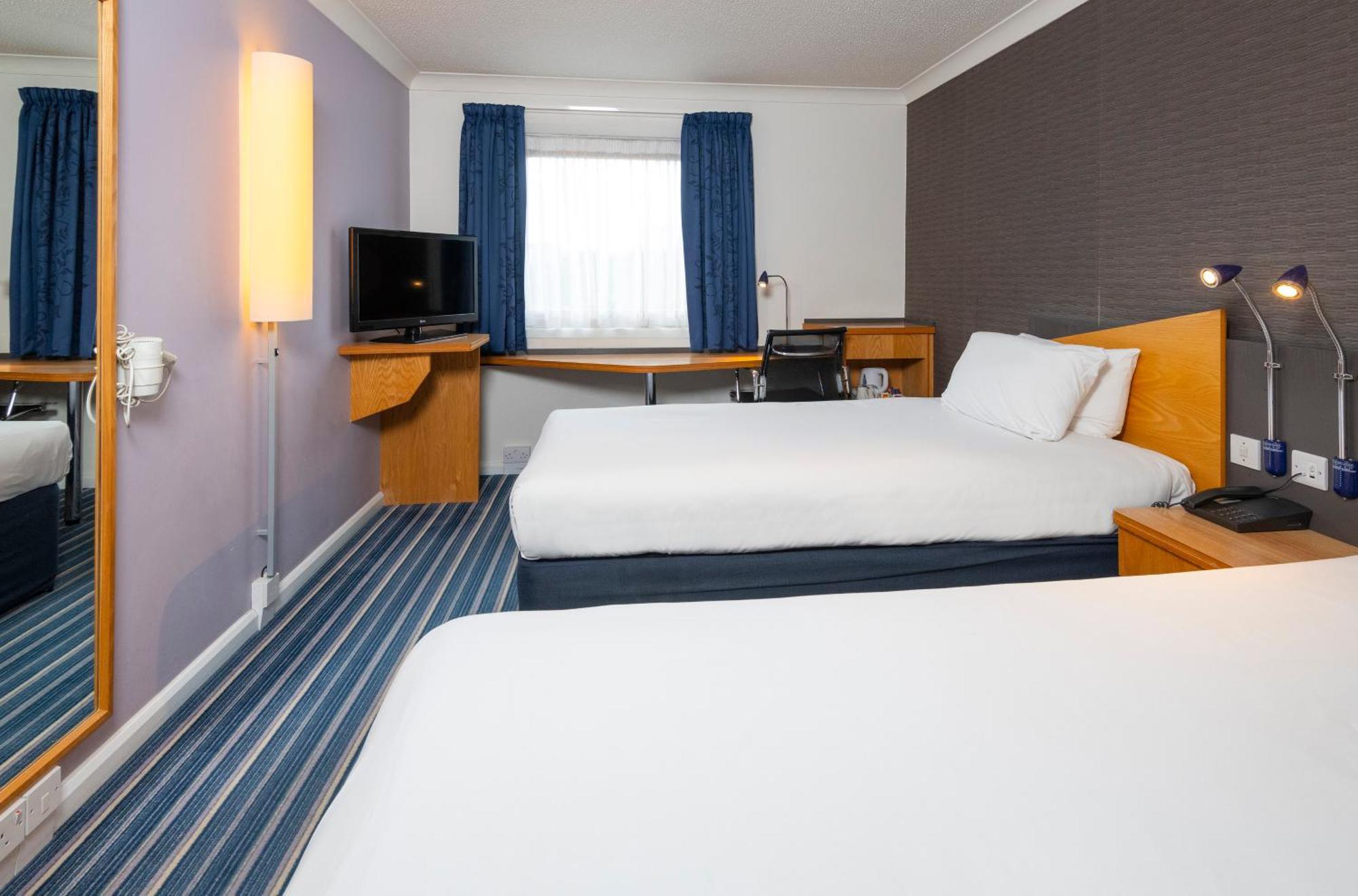 Holiday Inn Express London Chingford, An Ihg Hotel Waltham Forest Kültér fotó