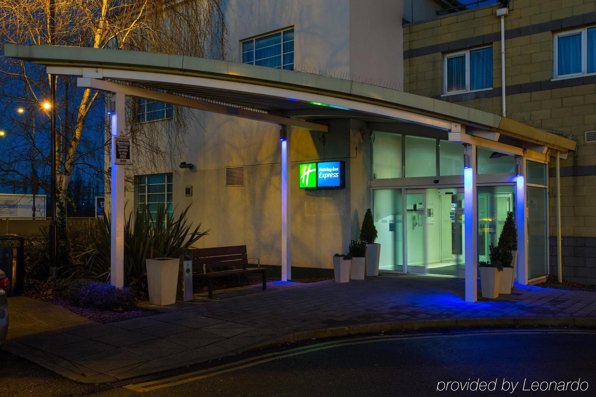 Holiday Inn Express London Chingford, An Ihg Hotel Waltham Forest Kültér fotó