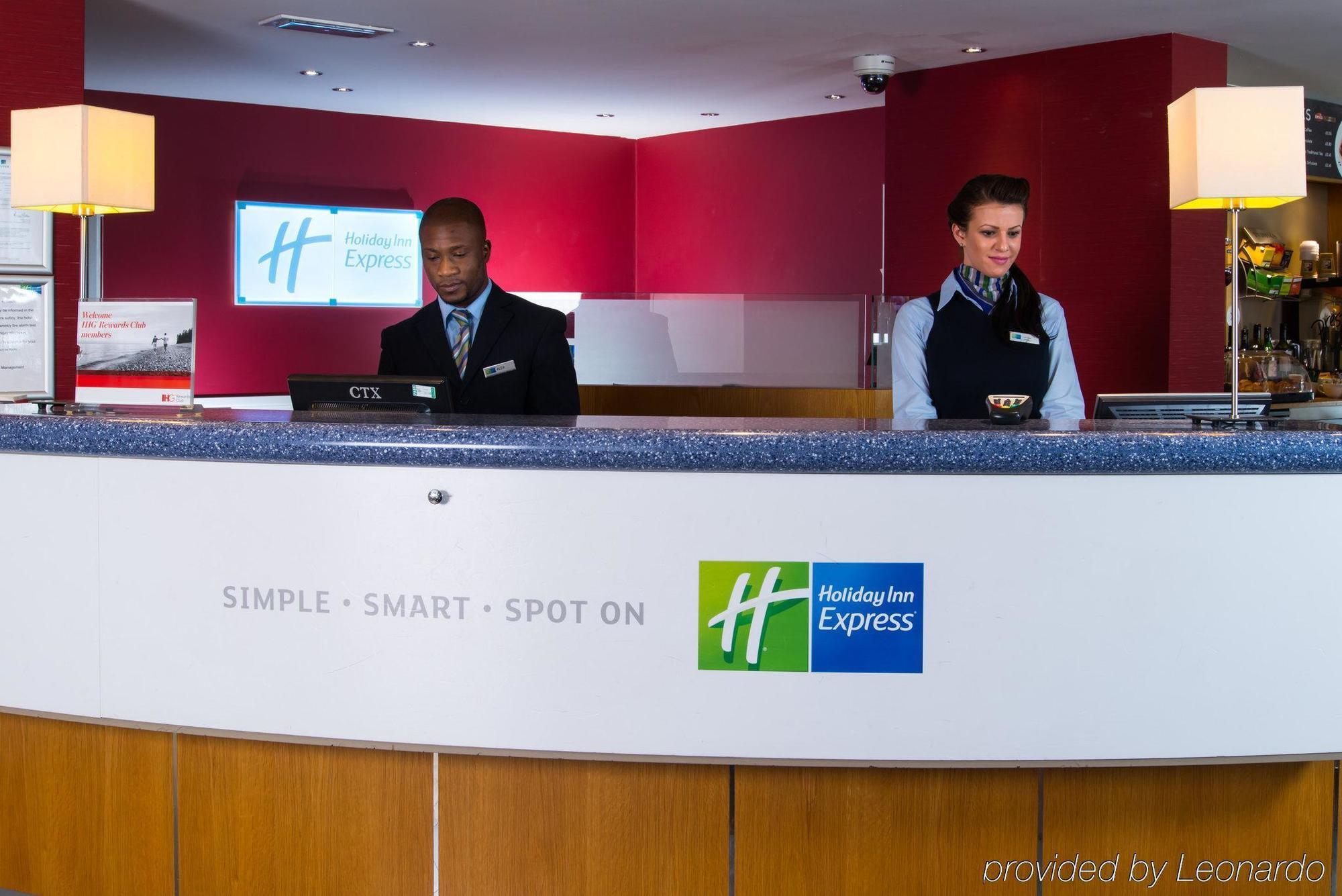 Holiday Inn Express London Chingford, An Ihg Hotel Waltham Forest Kültér fotó