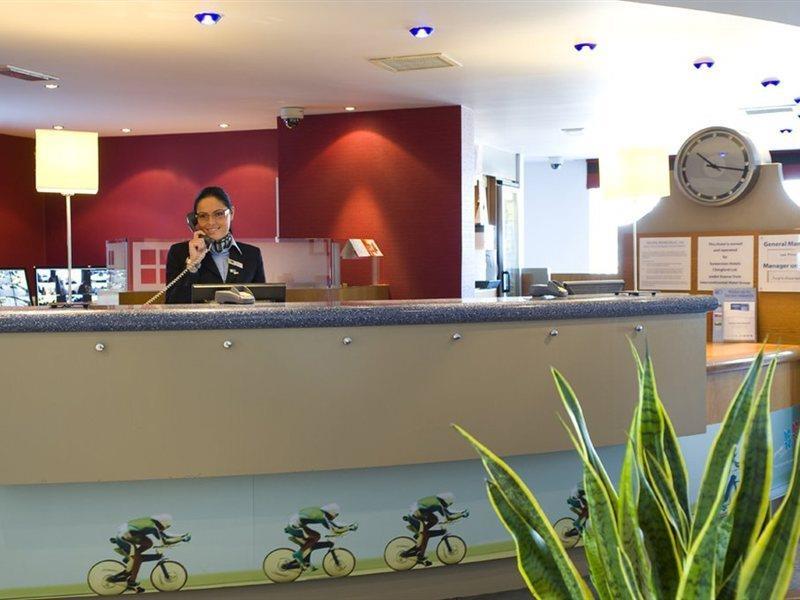 Holiday Inn Express London Chingford, An Ihg Hotel Waltham Forest Kültér fotó