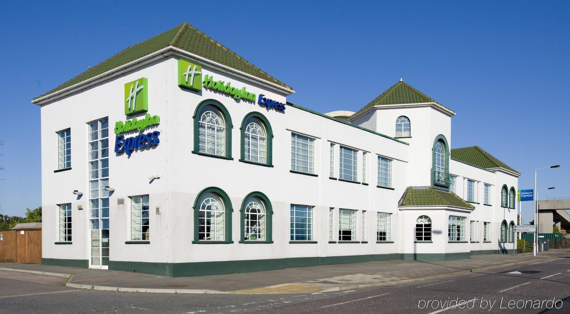 Holiday Inn Express London Chingford, An Ihg Hotel Waltham Forest Kültér fotó